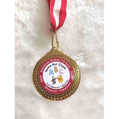 Okuma Bayramı Hediyesi Artık Okuyorum Yazıyorum Madalya - Gold - Metal